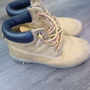 Women's Tan Lace Up Boots
